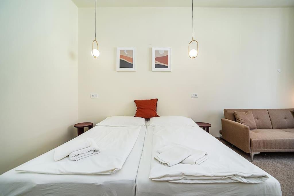 Appartamento Modern, Bright In A Great Location